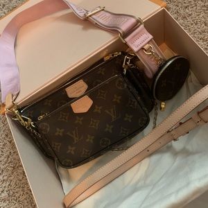 Authentic Louis Vuitton multi pochette accessories